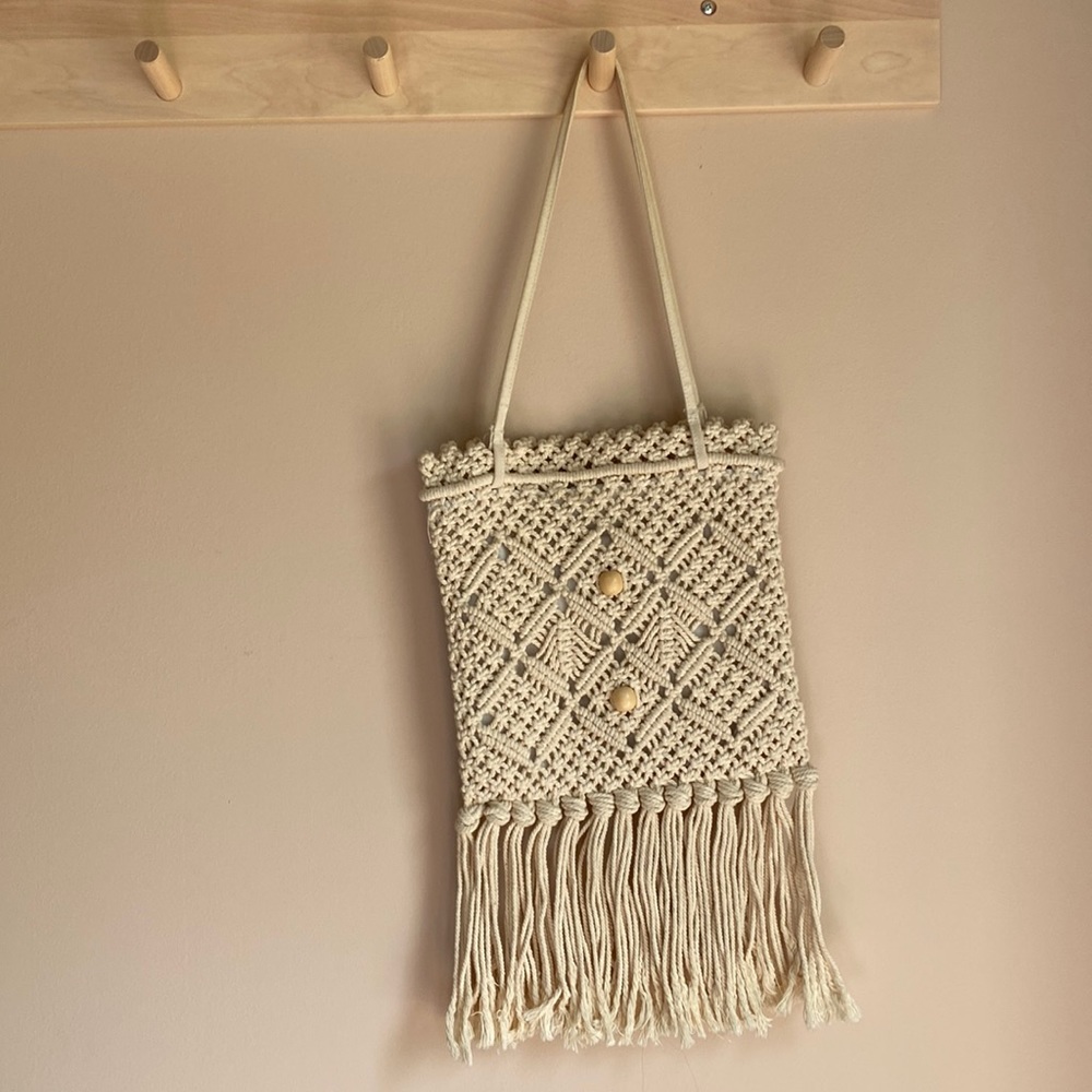 Y2K Debenhams crochet macramé purse with fringe